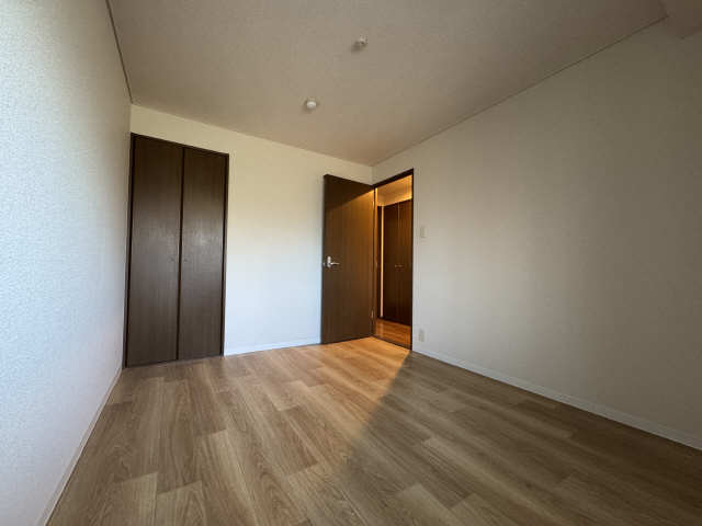 洋室　廊下側東